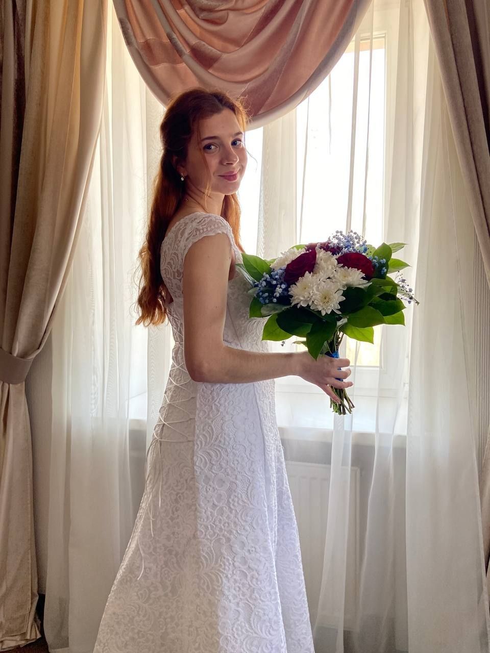 Весільна сукня (колір айворі - білий)