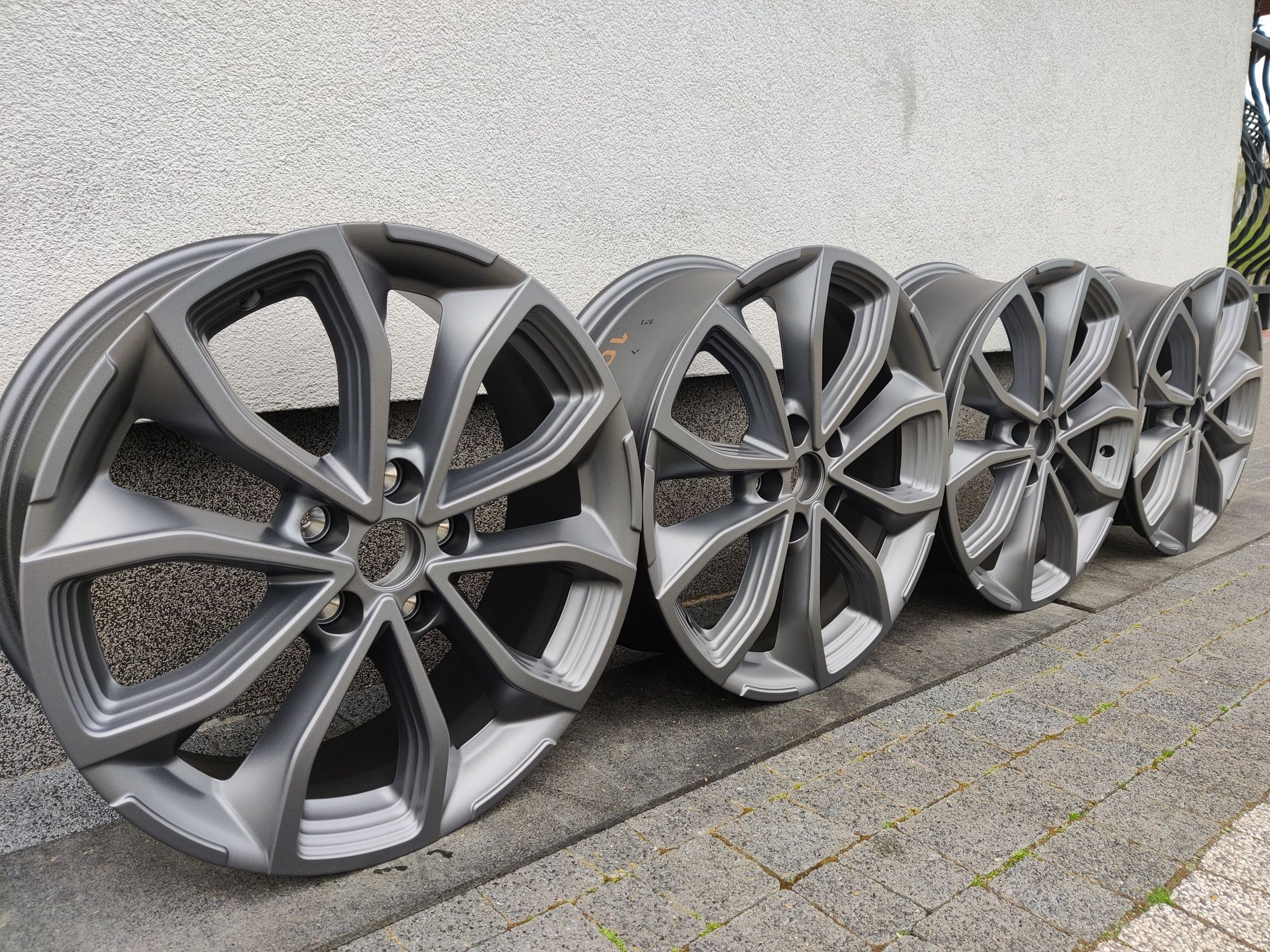 Nowe oryginalne Felgi Renault 18" 5x114,3