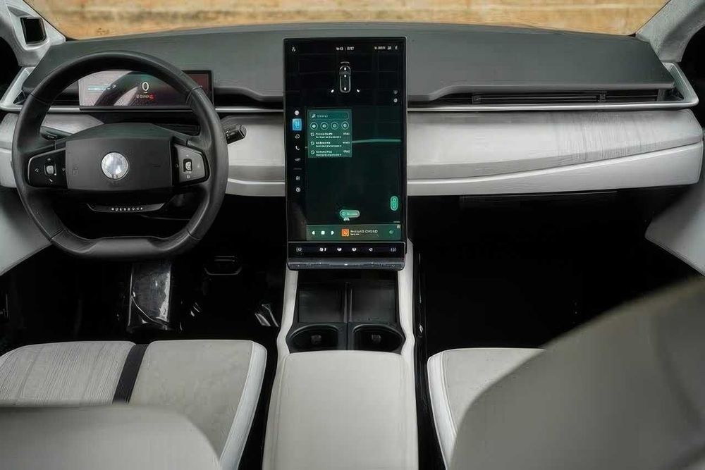 Fisker Ocean One      2023