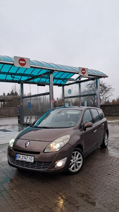 Продам   рено 2010 рік Гранд сценік