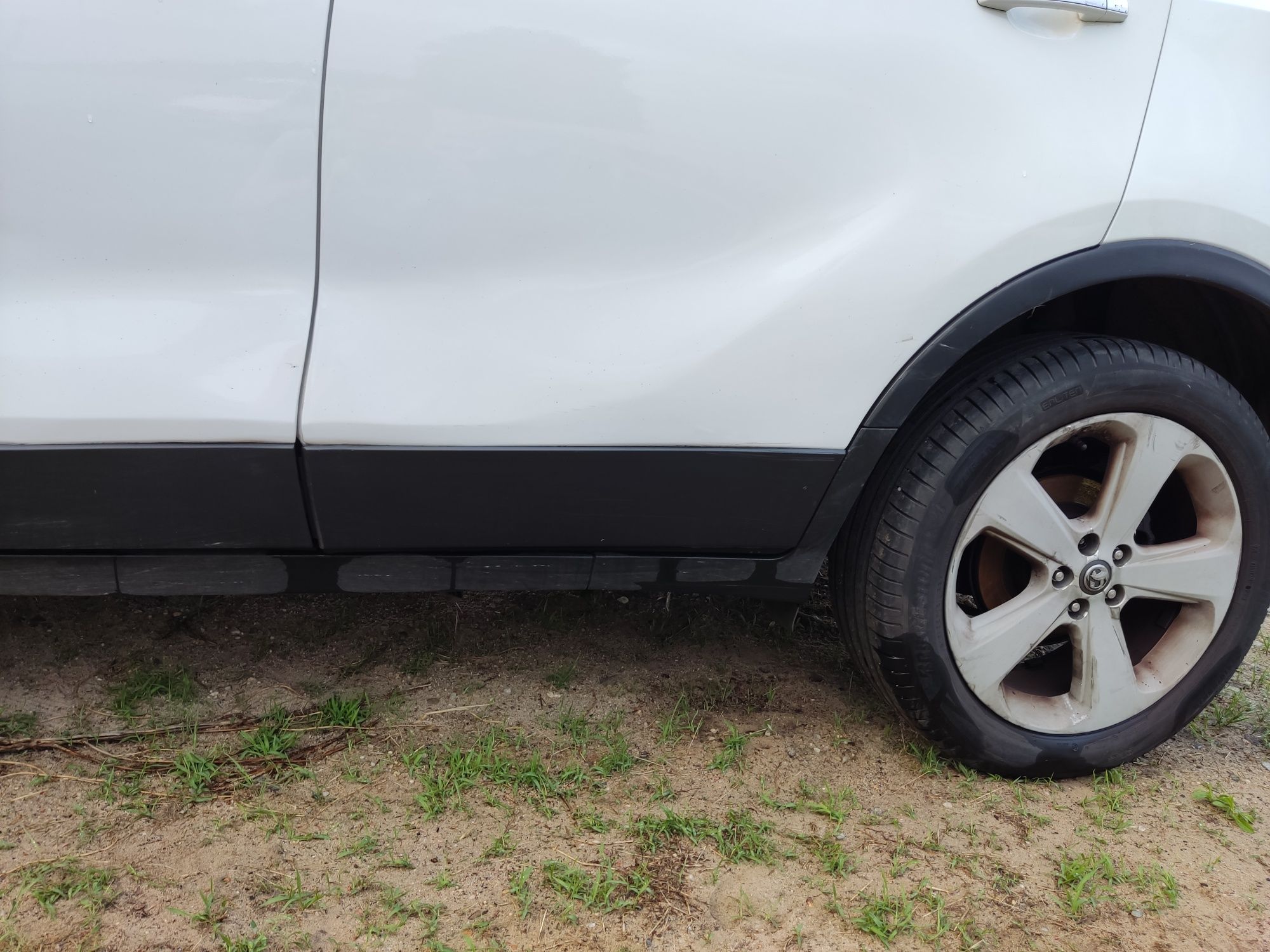 Opel Mokka Próg lewy prawy