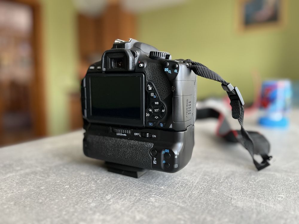 Canon EOS 650D + Об’єктив, Спалах, Аксесуари – Продам Комплект!