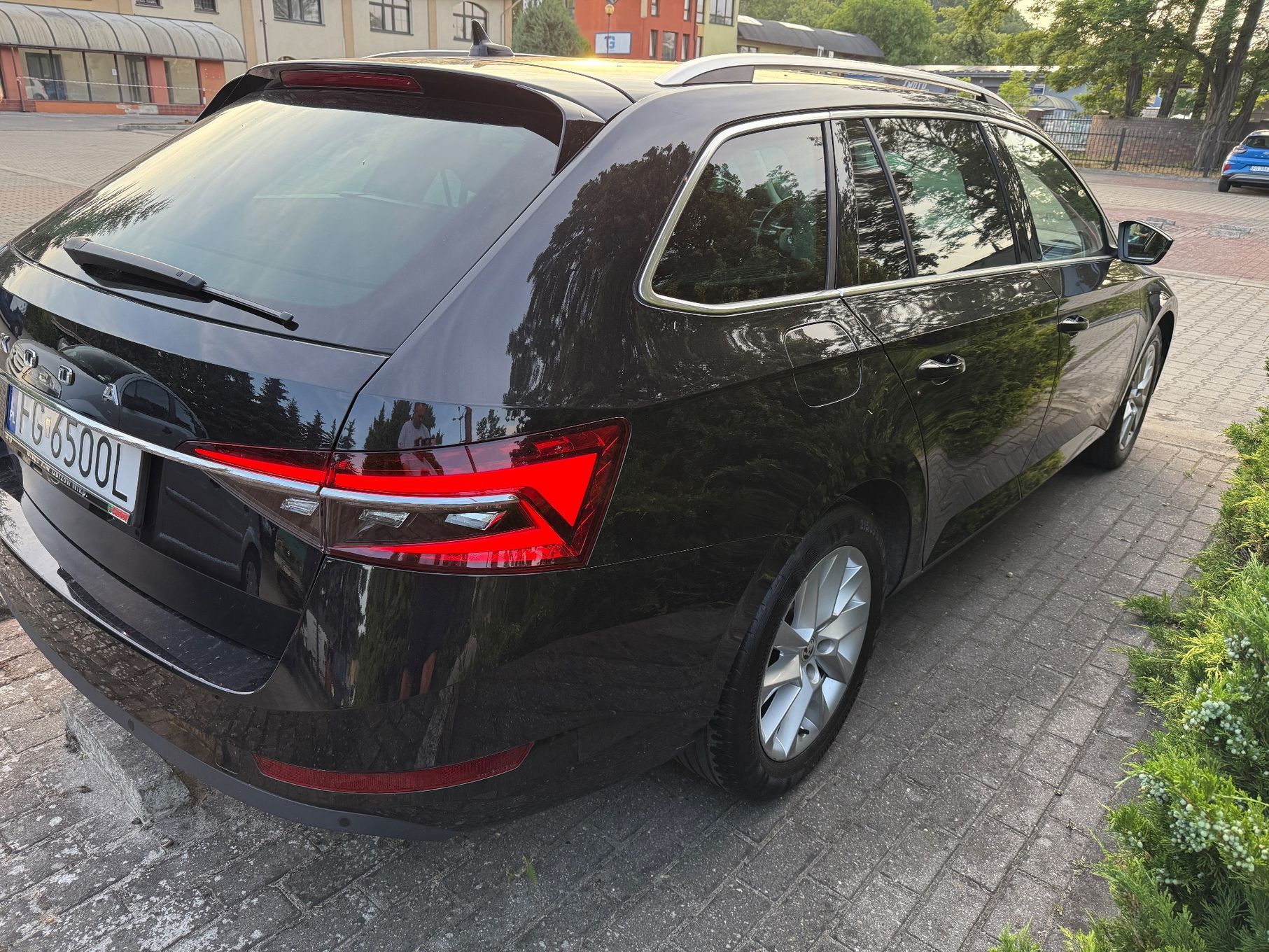 Skoda Superb Style Kombi 2.0 TDI DSG 200 KM salonowy stan idealny