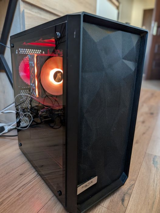 Zestaw gamingowy: PC + Monitor 4K 32" ViewSonic VP3268