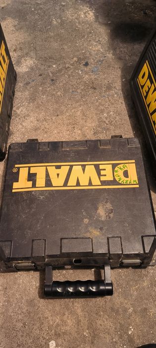 Wyrzynarka DeWalt DW333K