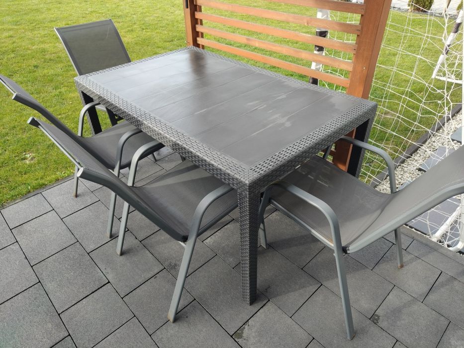 Zestaw tarasowy stół plus 4 krzesła
