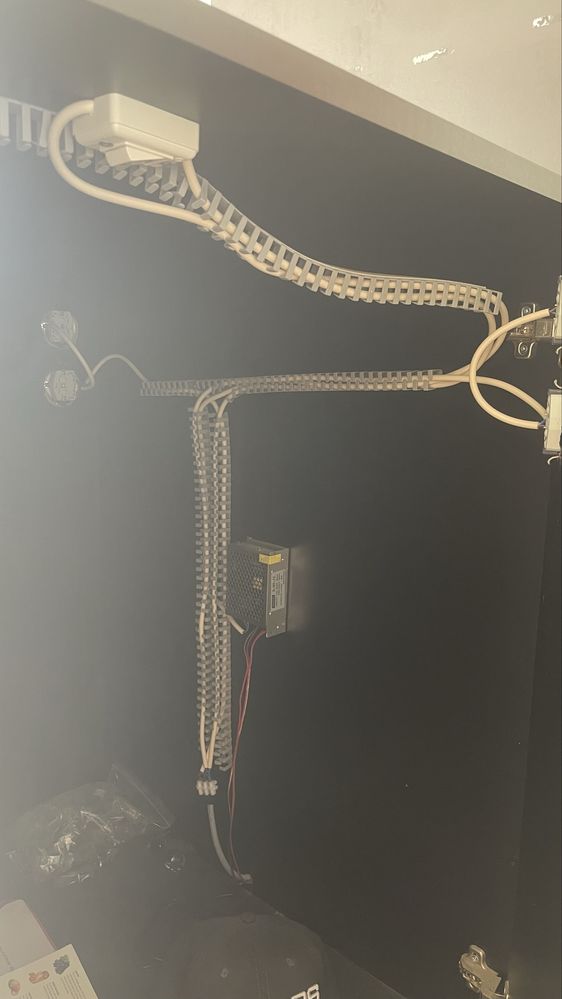 Movel com tomadas eletricas