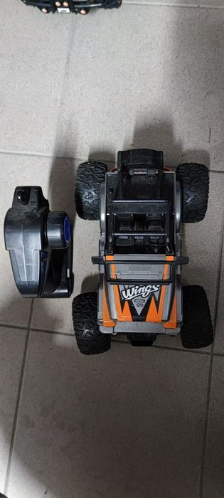 Auto terenowe zdalnie sterowane