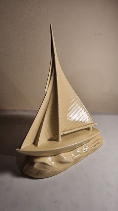 Barco à Vela Art Décô , Fábrica de Loiça de Sacavem