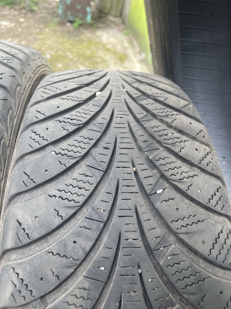 Зимняя 205/55/16 Goodyear ultragrip extreme