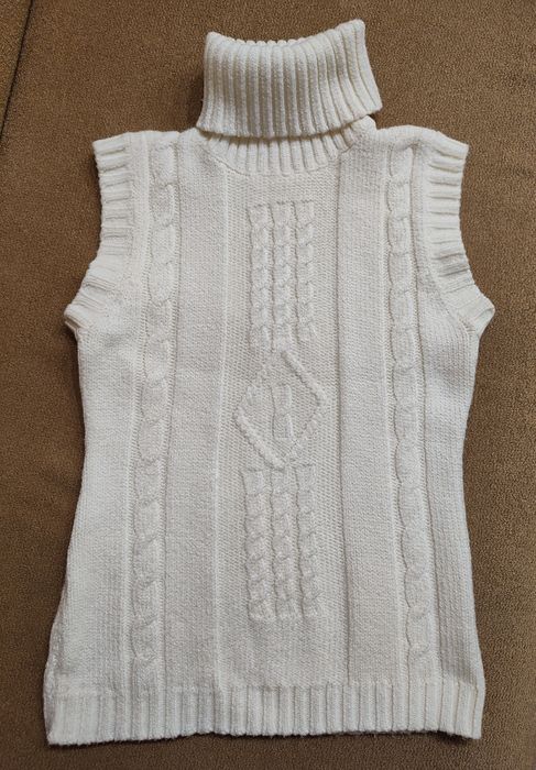 Жилетка безрукавка 44-46р