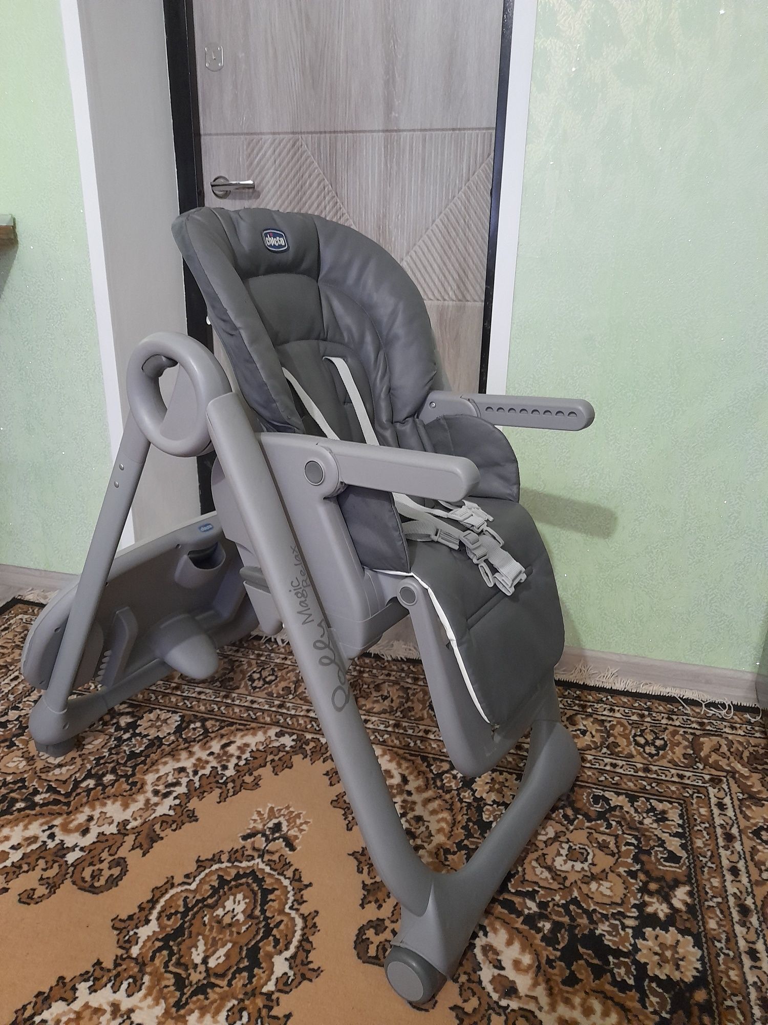 Стільчик для годування Chicco Polly Magic Relax Graphite