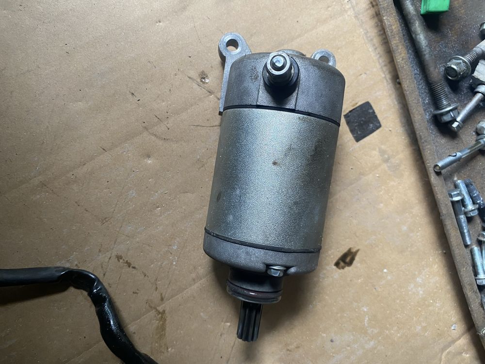 В розборі мотор kayo t2 250.