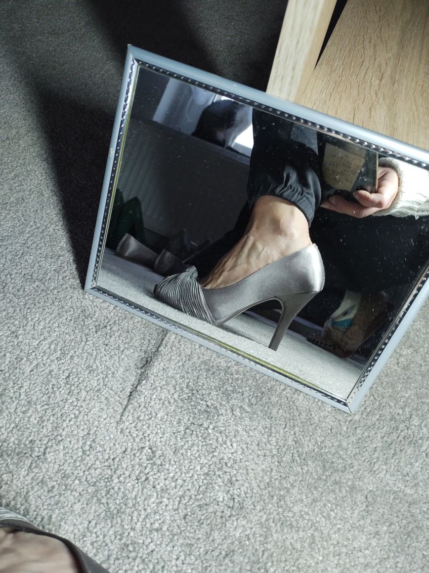 Buty na obcasie szpilka