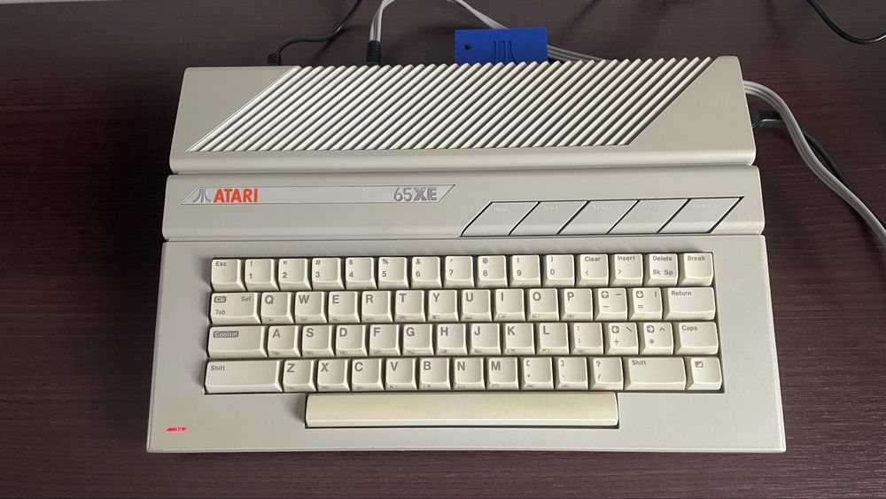 Atari 65XE z ECI bardzo ładny stan - cały zestaw