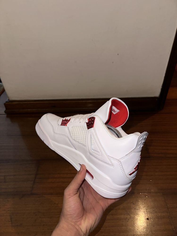 Air Jordan 4 Retro Metallic Red