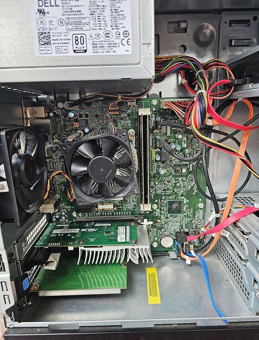 Komputer DELL Vostro Intel i5 12GB RAM Nvidia Geforce GT Windows 10Pro