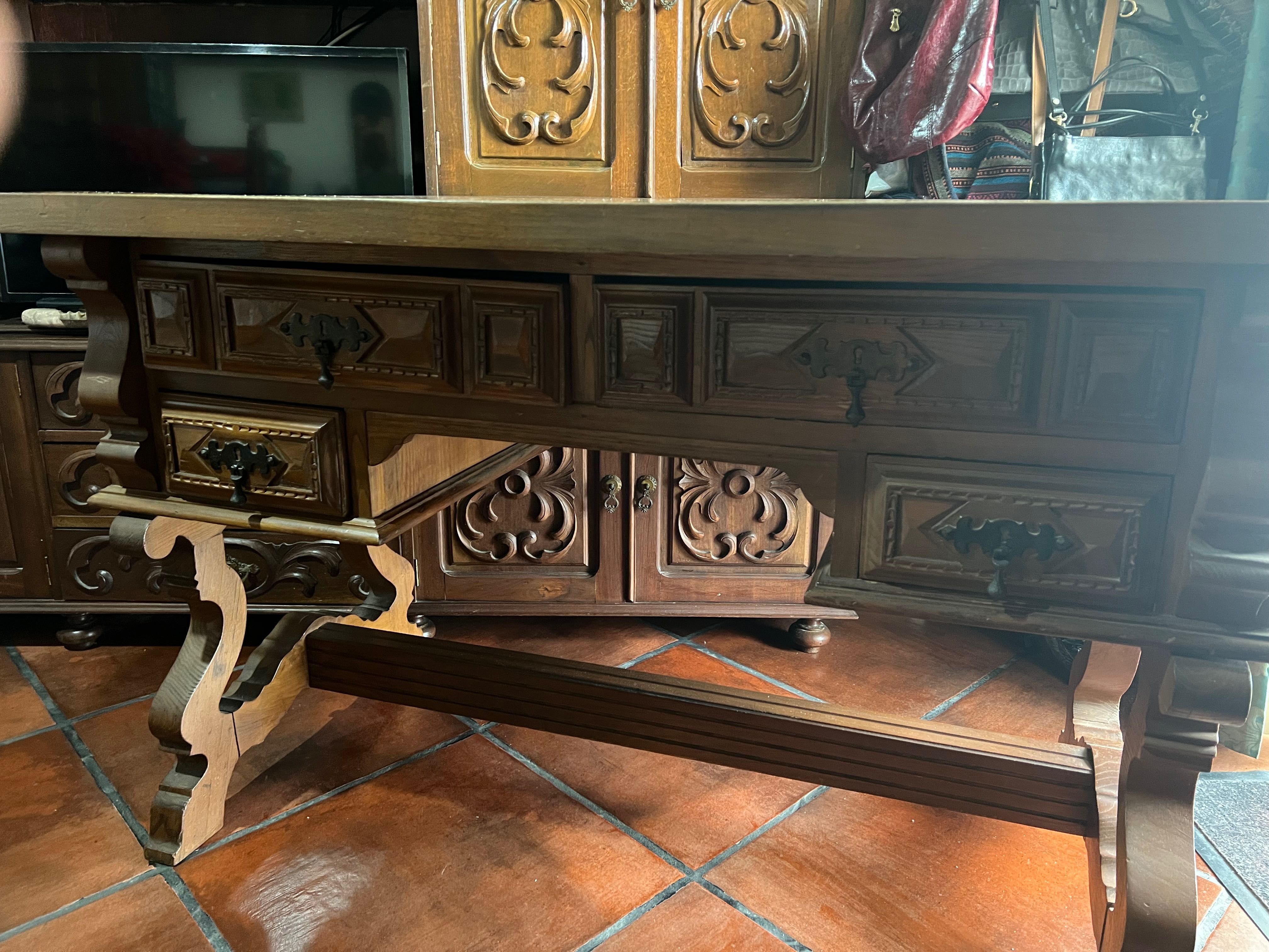 Secretaria madeira