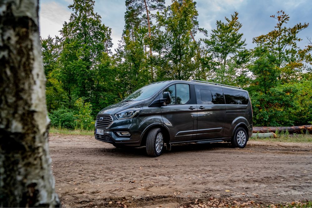 Wynajem do Wynajęcia Bus 9-osobowy Ford Tourneo Custom AUTOMAT