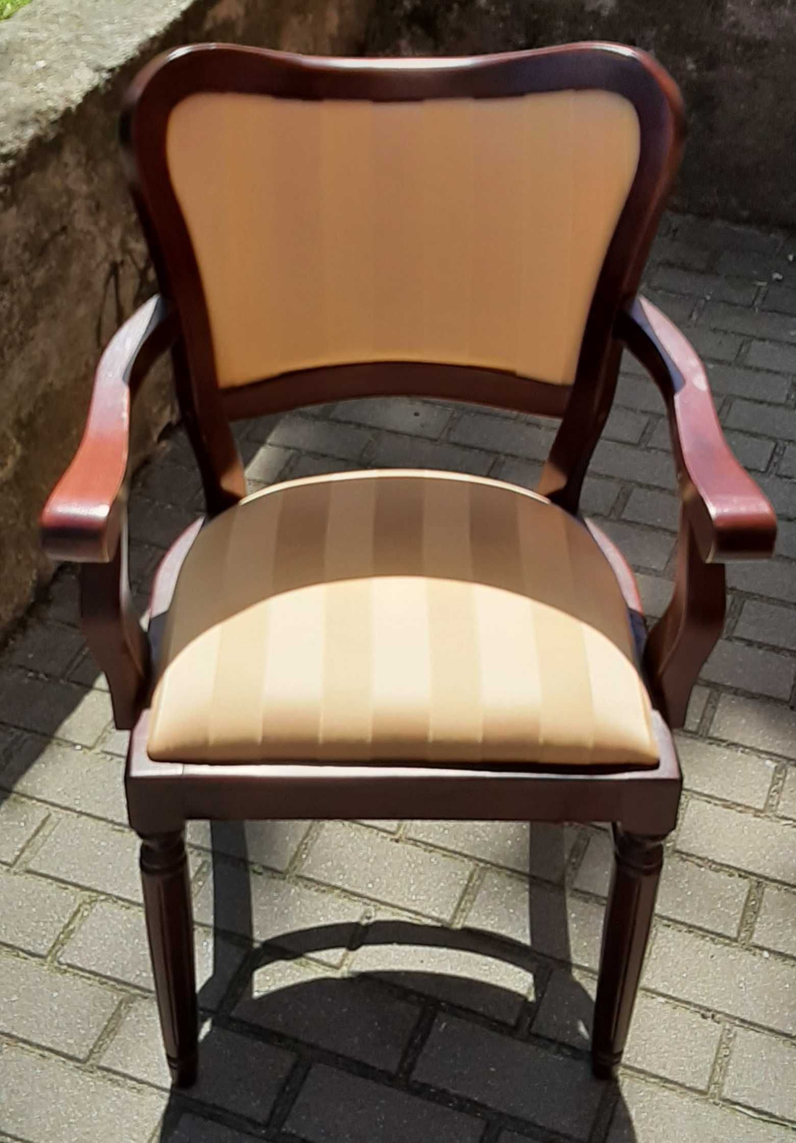 krzesło z podłokietnikami paged meble