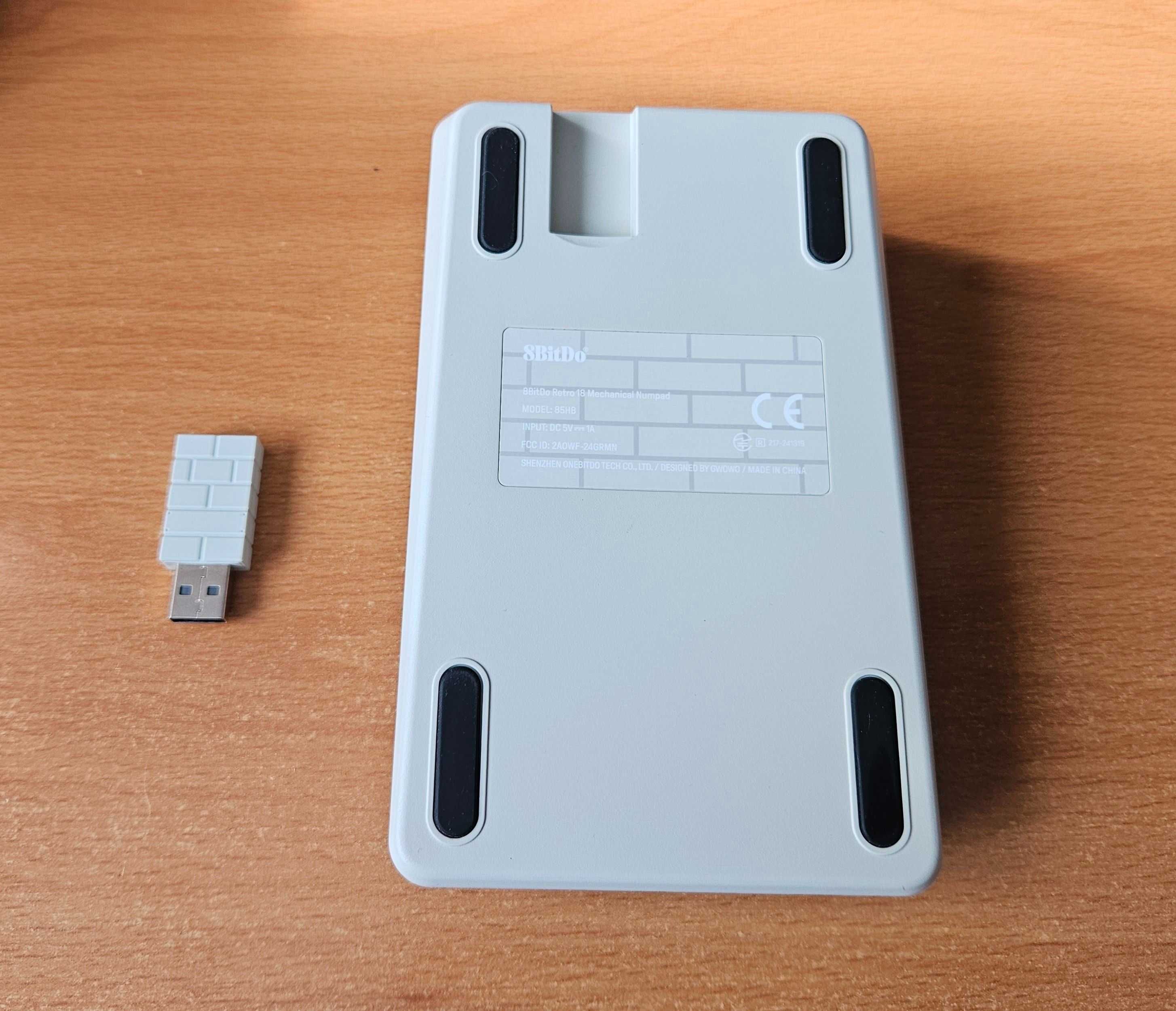 8BitDo Retro 18 Mechanical Numpad - M Edition 2.4G/USB/Bluetooth