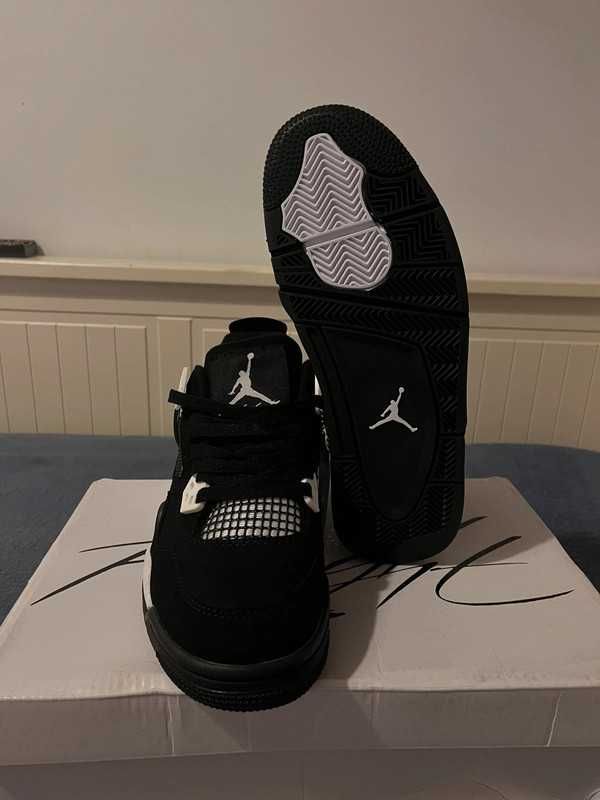 "Buty męskie Jordan 4 Retro" Thunder Czarny Roz 44