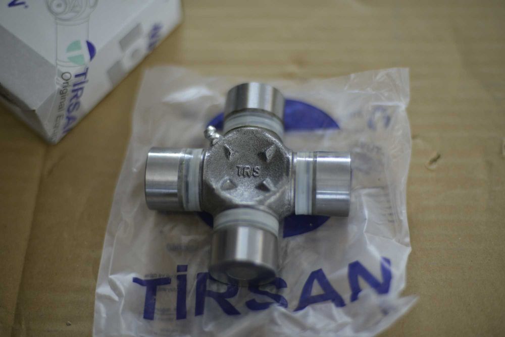 Підвісний хрестовина муфта Ford Mercedes IVECO MITSUBISHI