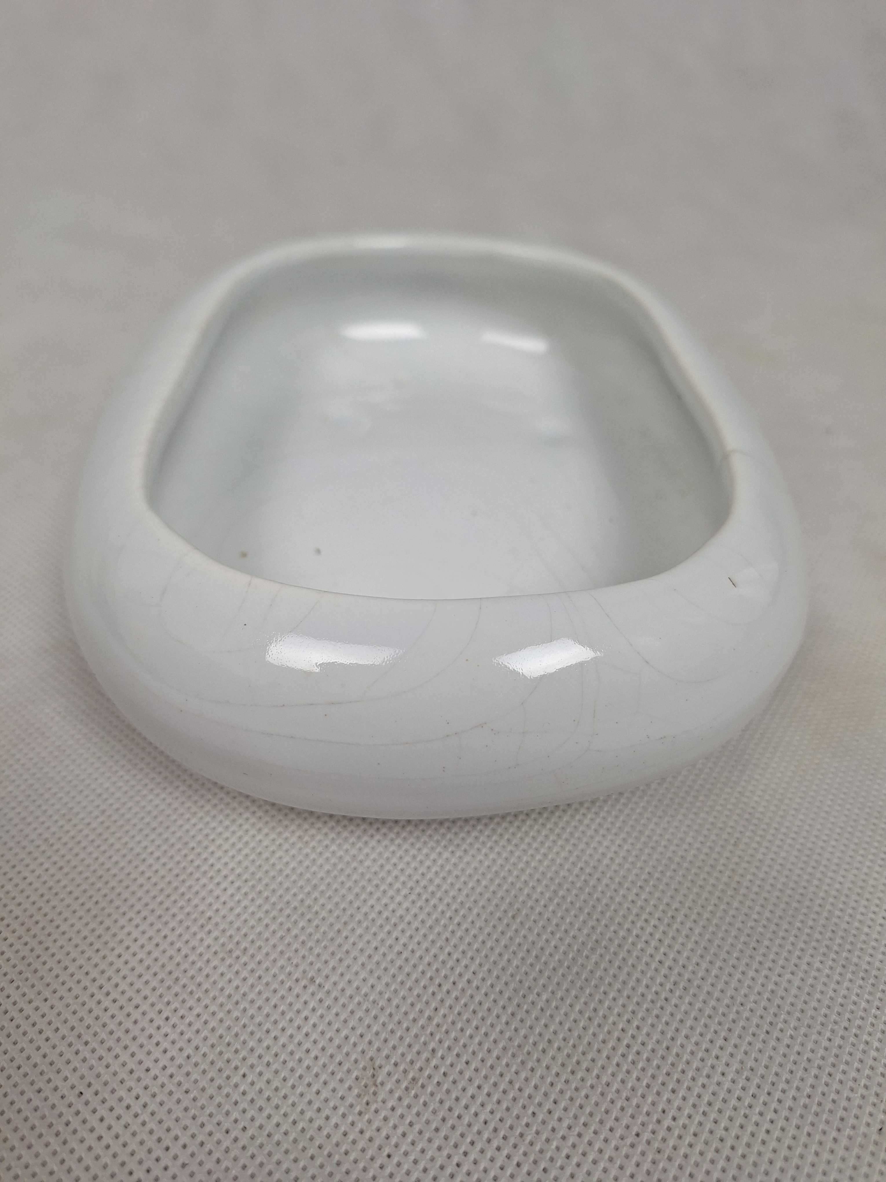 Vintage biały ceramiczny pojemnik wiele zastosowań zaokrąglone brzegi