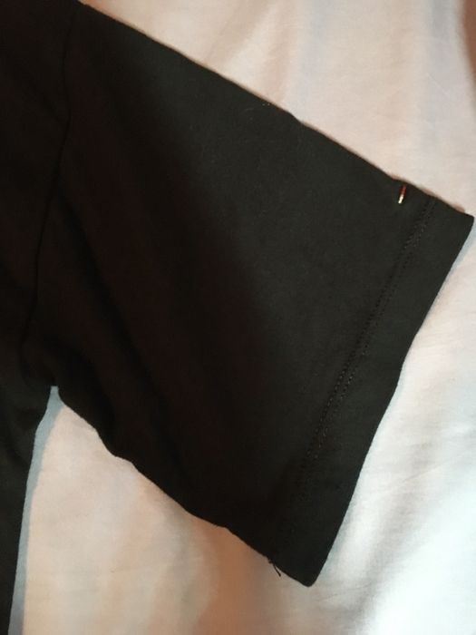 Camisola Tommy preta bordados flores (L) [ULTIMO PREÇO]