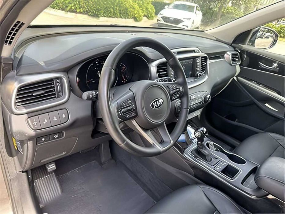 Kia Sorento      2017
