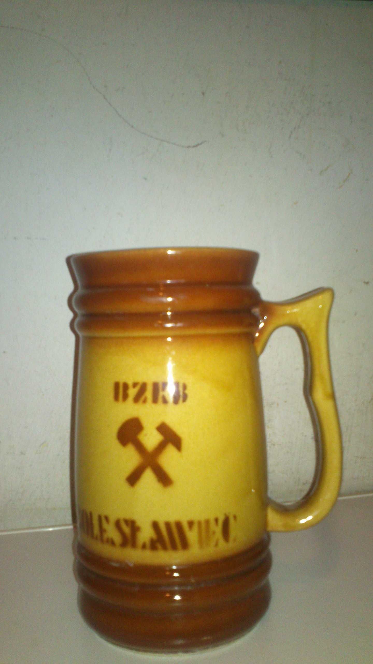 Kufel barbórkowy ,ceramiczny beżowo- brązowy 1982r Bolesławiec.