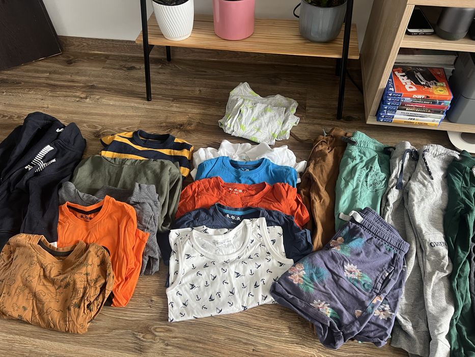 Paka ubran 116, sztuk 19