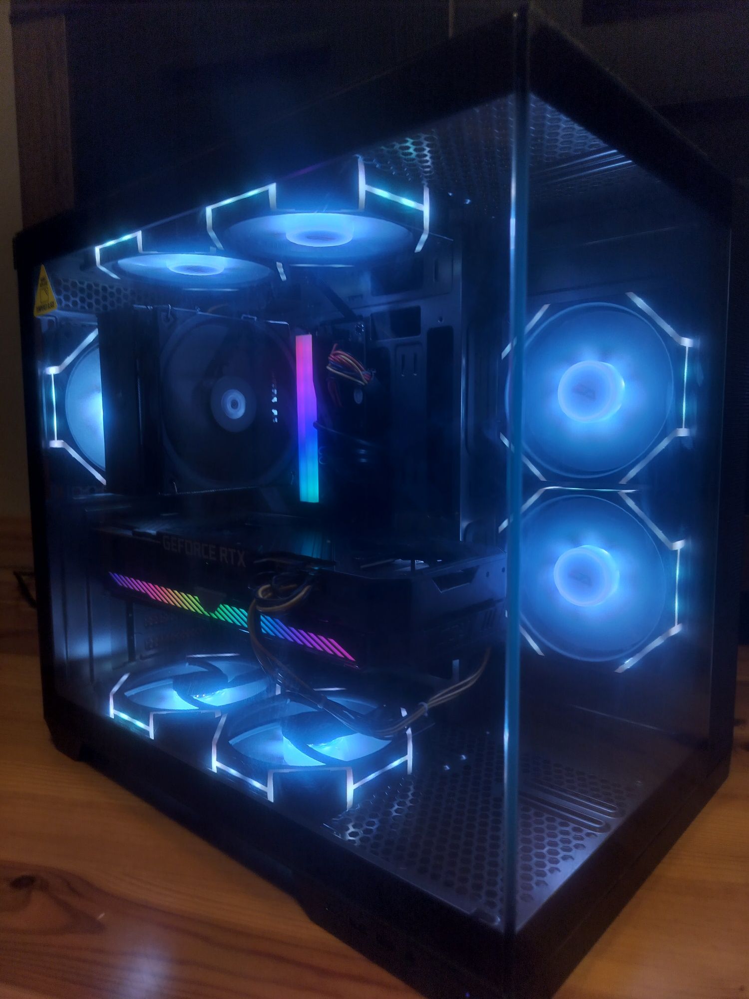 Nowy Komputer Gamingowy | Ryzen 5 8400F | RTX 5060 | 32GB DDR5