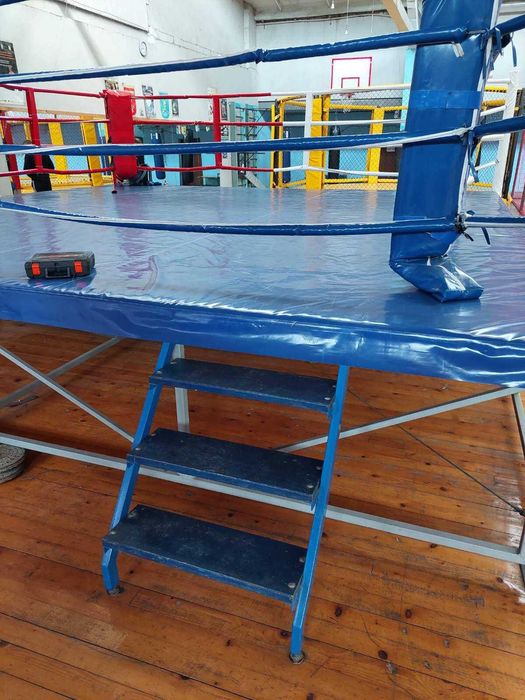 Боксерський ринг