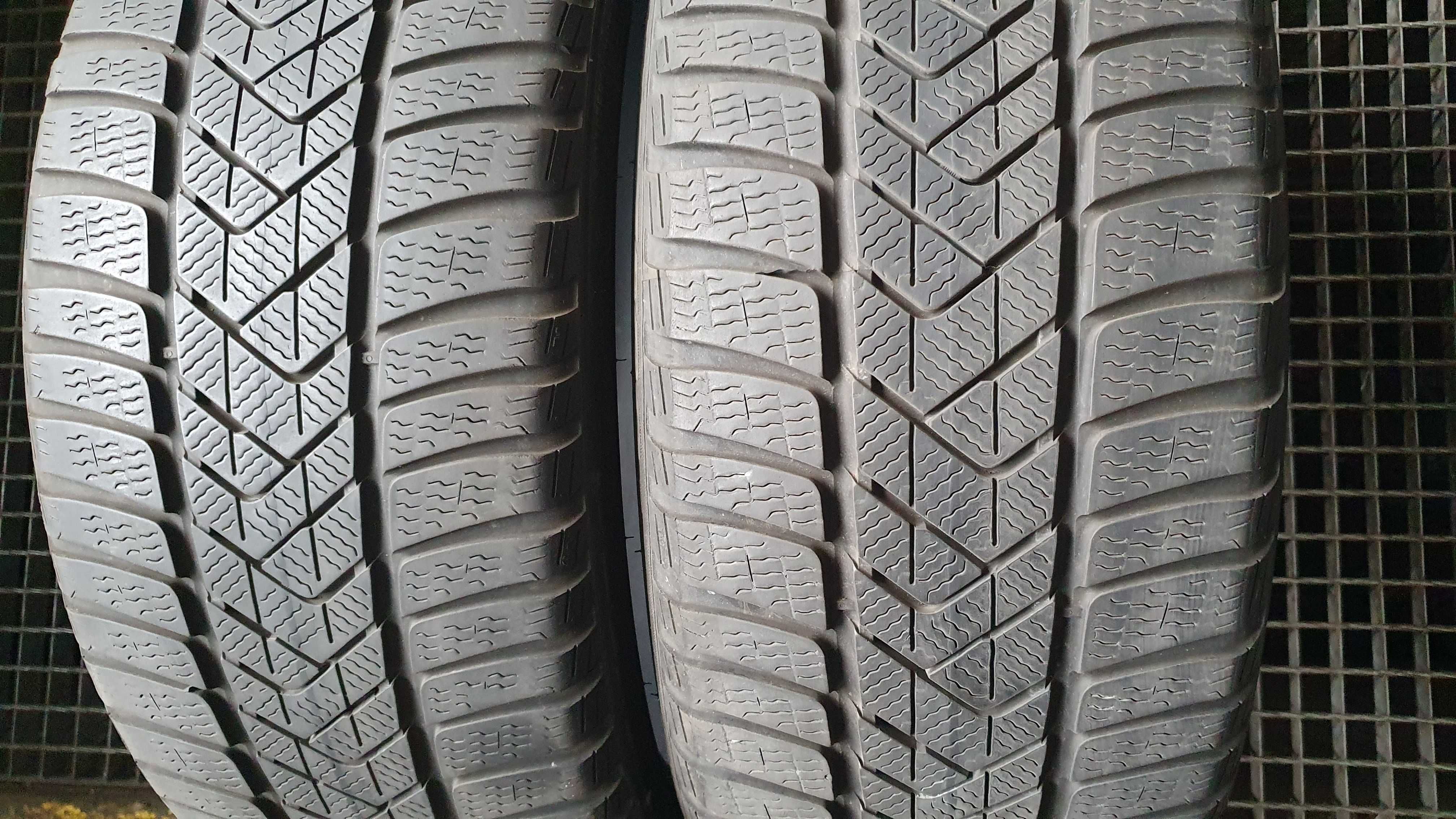 PIRELLI  SOTTOZERO  3 235/35R20    2020r.