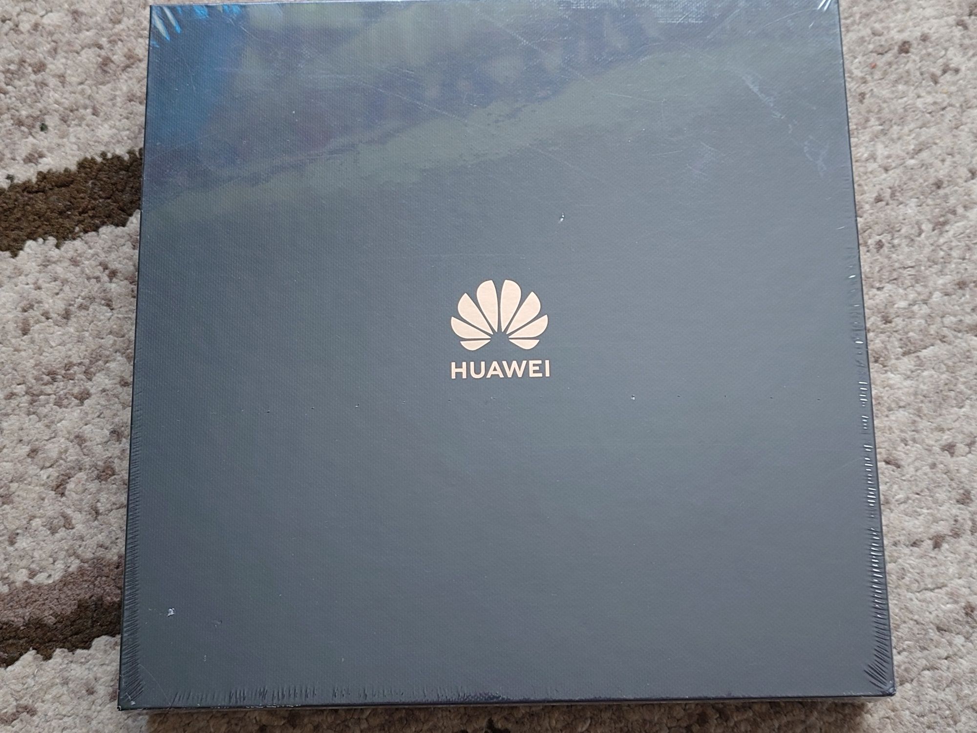 Bogaty zestaw Huawei P30 pro w super stanie i bardzo dobrej cenie