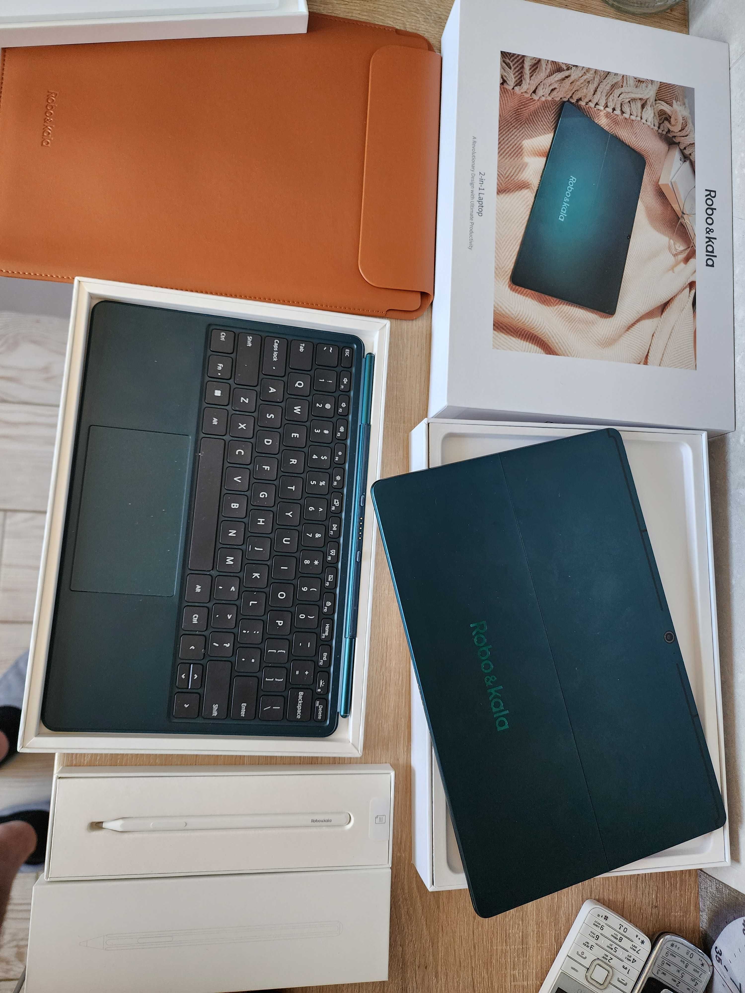 Robo & Kala 2-in-1 12.6" OLED 16/512GB Windows 11 Snapdragon 8cx Gen3