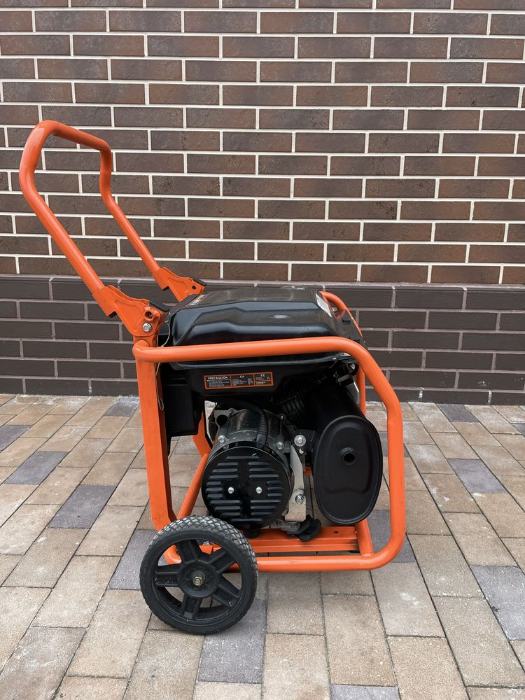 Генератор BLACK+DECKER BXGNP3000E 3000W