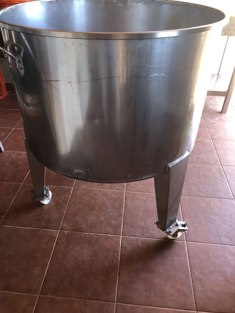 Cuba de inox ideal para uvas ou carnes temperadas para enchidos