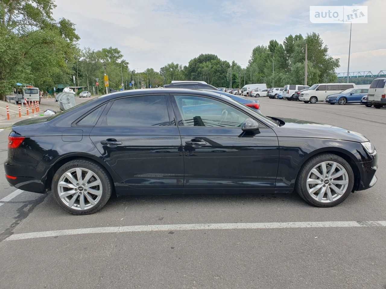 Audi A4 2017 Premium Black