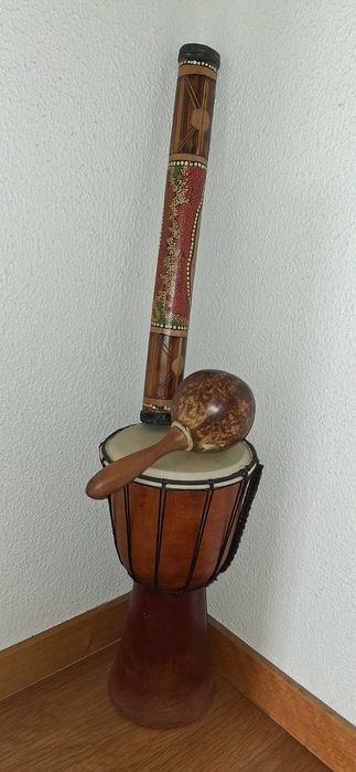 2 Djembé diferentes e em excelente estado - djimbe,  jembê - baratos