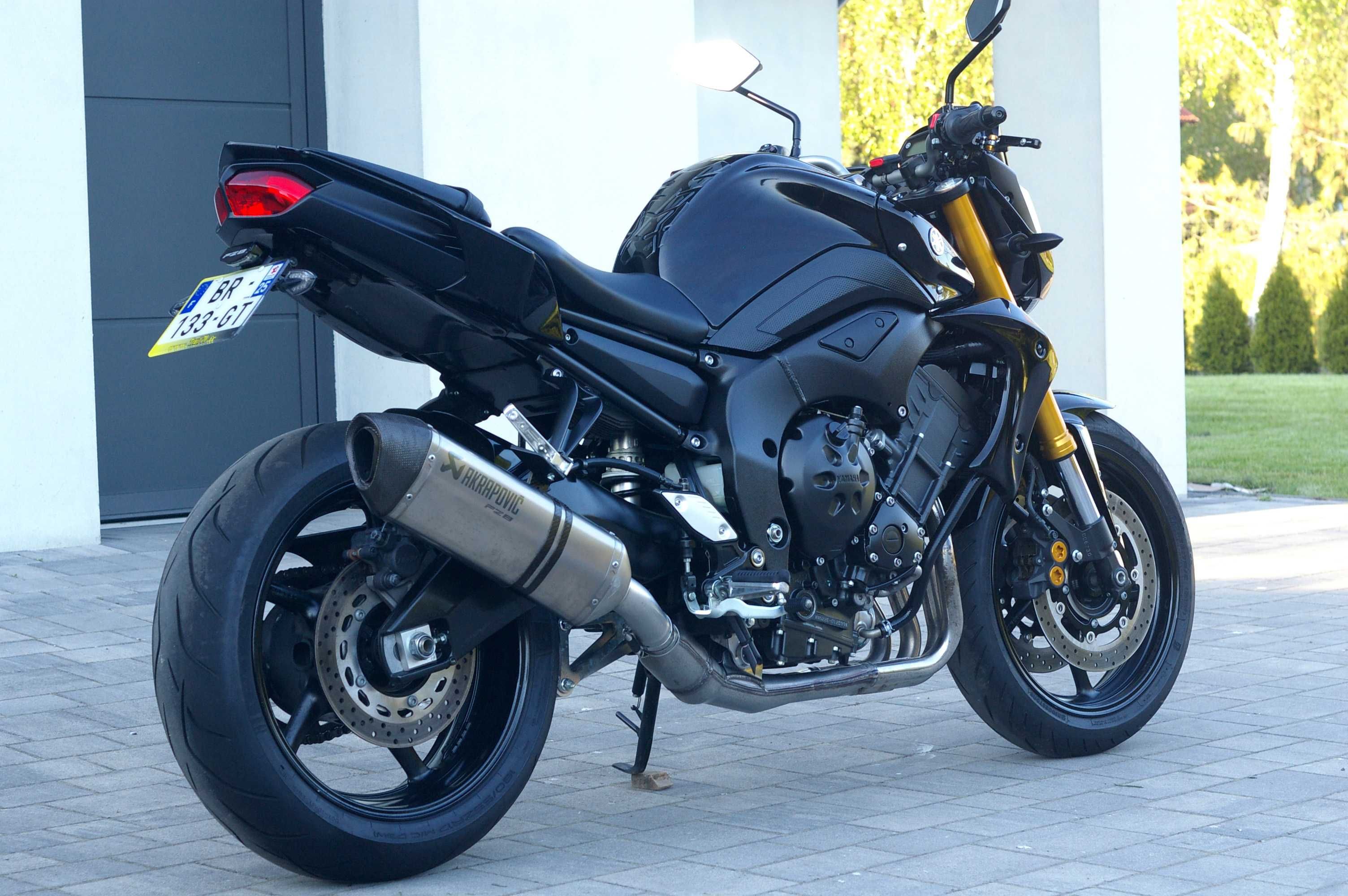 YAMAHA FZ8 N z 2011r. 26tys km AKRAPOVIC