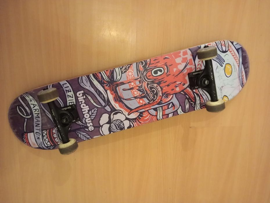 Skate em muito bom estado