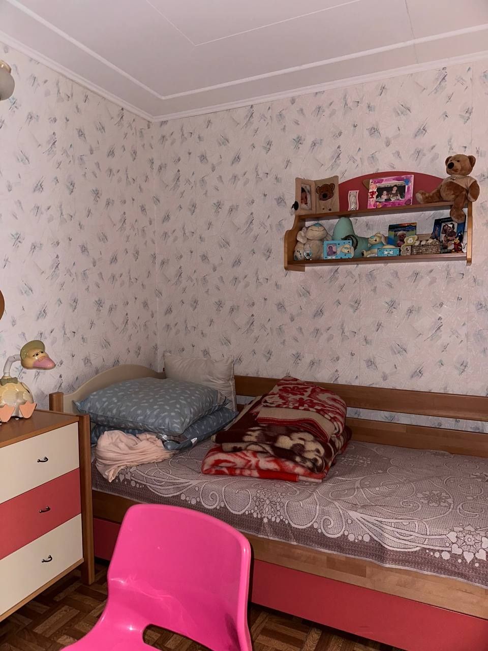Продам 3-х поверховий  дачний будинок, Врублівці, з виходом до водойми