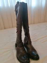 Botas  em pele  castanhas N. 36