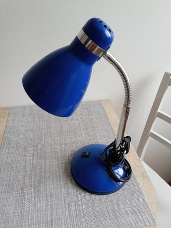Lampy i lampka na biurko