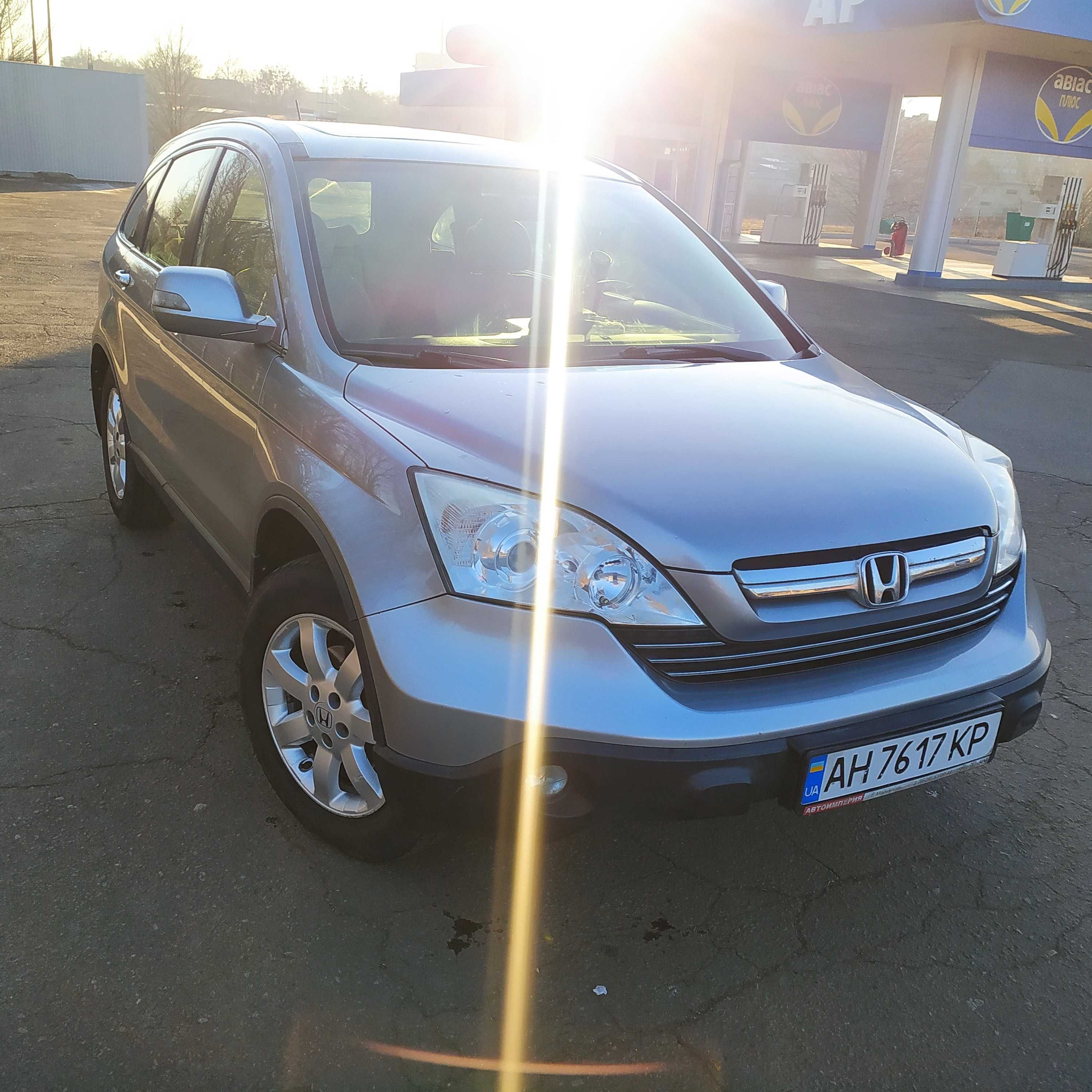 Продам Honda CR-V