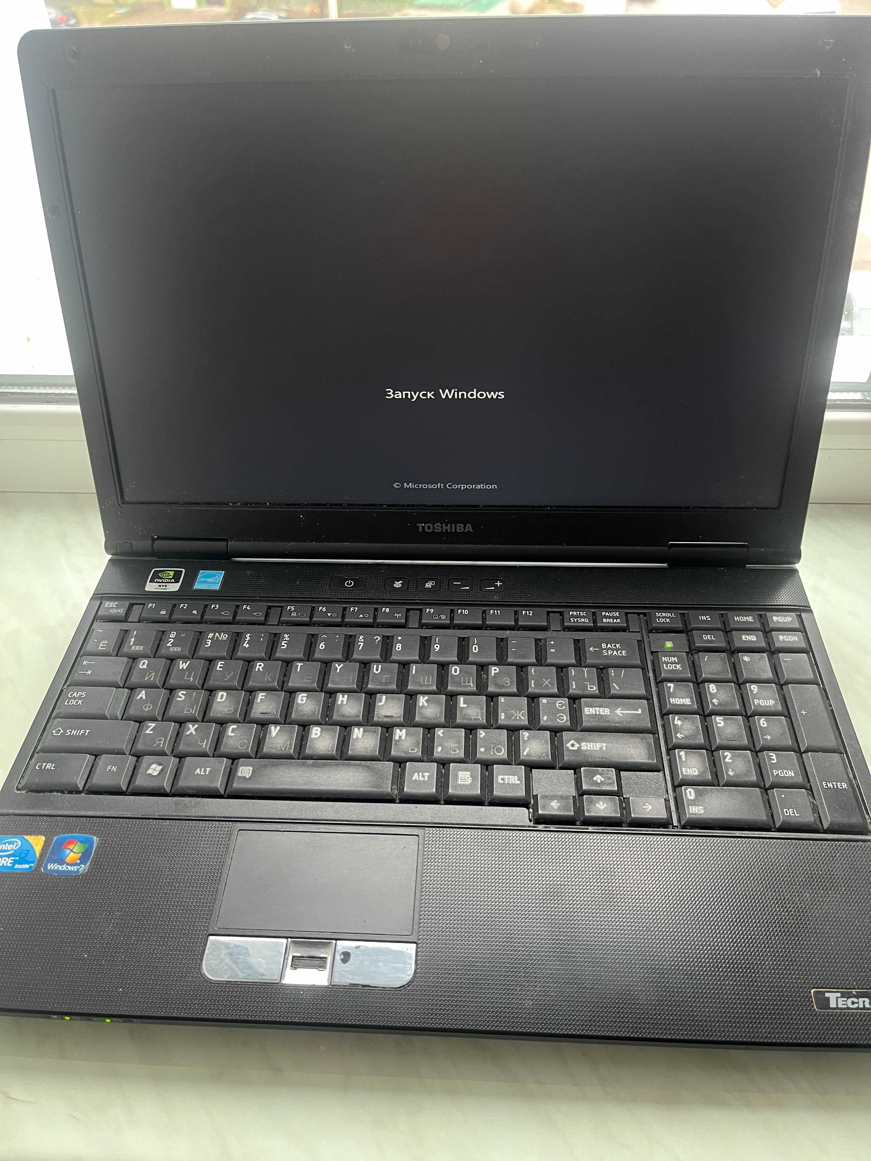 Toshiba tecra a11 на i3 і з відеокартую