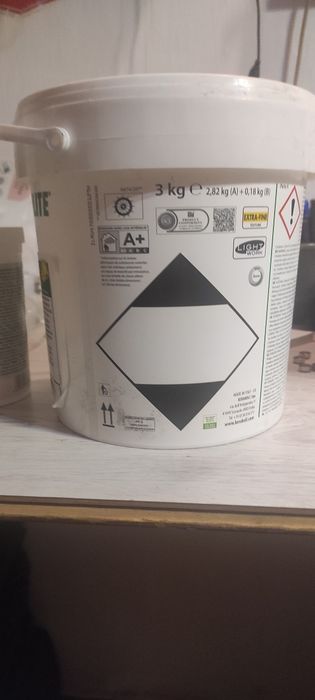 Fugalite 3 kg kolor fugi 05