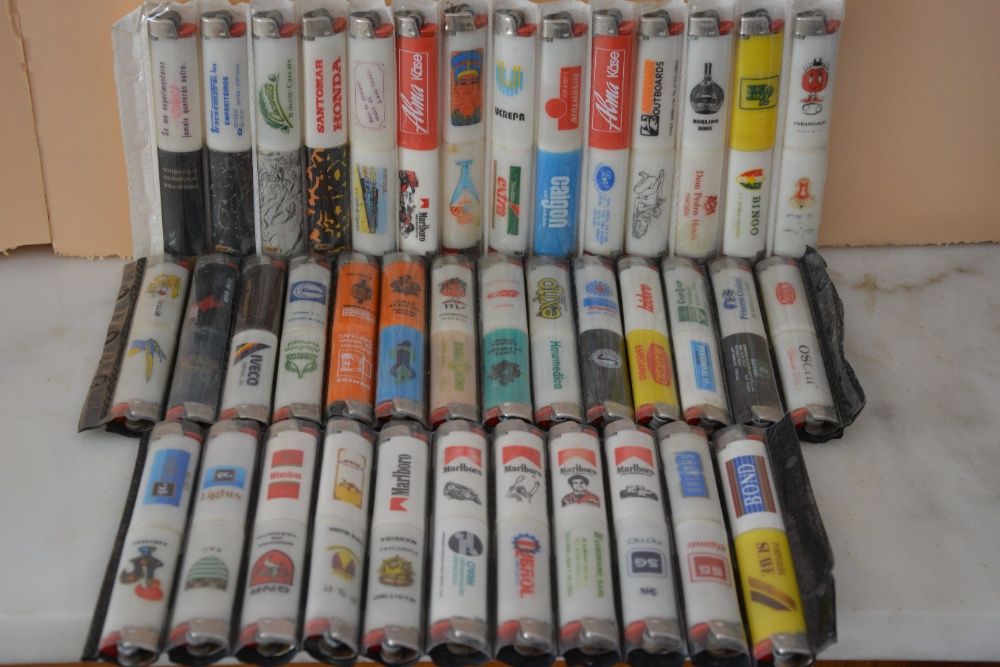Coleção isqueiros Bic com publicidade